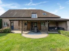 Farmhouse including studio with Garden