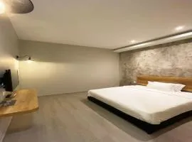Saradise Point Stay