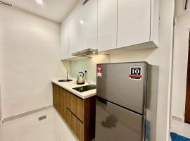 Kuching Near SGH Calming Kozi Square Apartment, haustierfreundliches Hotel in Kuching