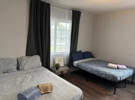 The Disney Hostel - Fullerton - OC