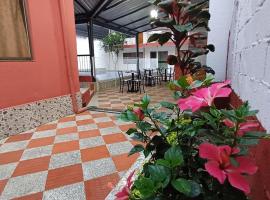 Hotel la Isabella SM, hotel in Villeta