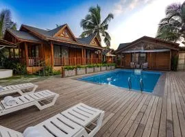 Foxoso Aaristo Baga Beach Resort