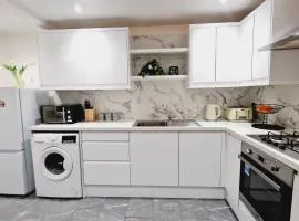 Cosy Home near Central London