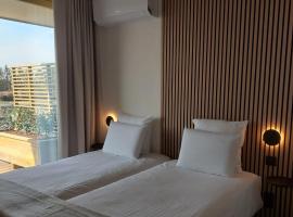 Hotel Essenza、プールスのホテル