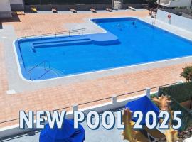 EL CHAPARRAL Studio-appartement with fantastic pool- view and STRONG WIFI，位于德尔锡伦西奥海岸的酒店