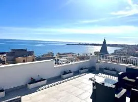Luxury Penthouse Sea View with terrace