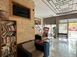 Okur Otel