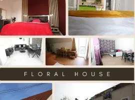 Appartement Luxe Floral Stay 15 Min To CDG And Paris