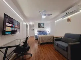 Studio tipuana, tem varanda, está completo
