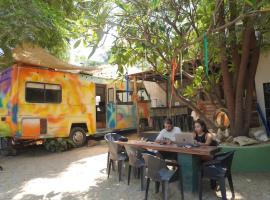 Hostal Ju&aacute;rez Puerto Escondido, glamping em Brisas de Zicatela