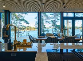 Villa Sifre New big villa in the heart of the archipelago by the sea, hotel v destinaci Anavainen