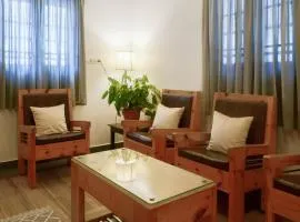 Stay Central, Stay Cozy 3BHK Premium Home Stay