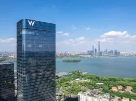 W Suzhou - Jinji Lake