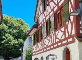 FeWo WohlfühlNest, hotel v destinaci Steckborn
