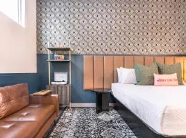 Elegant Downtown Escape with Luxe Vibes