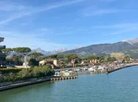 Relax between the sea and the mountains
