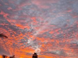 Chilches Sunset Beach, hotel v destinácii Vélez-Málaga