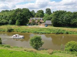 Maison au calme pour 9 personnes, Hotel in La Chapelle-de-Brain