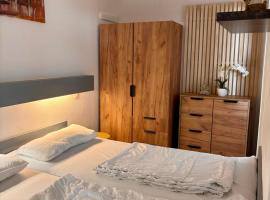 Schöne Ferienwohnung mit Schwimmbad, Sauna und Balkon, hotell sihtkohas Braunlage