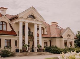 Winny Dworek, hotel v destinaci Sulechów