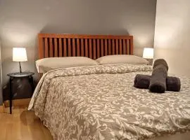 Private doble & single rooms in the city center metro L5 & L1 Mallorca street