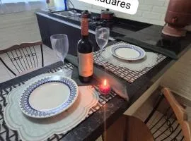 Flat na área central de Valadares Com AR garagem wifi cozinha completa para grupos ou casais