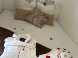 Détente absolue suite luxueuse avec balnéo et PS5, Hotel in Grabels