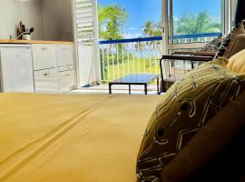 Savane 82 - Vue mer - Accès plage, hotel v destinaci Le Gosier