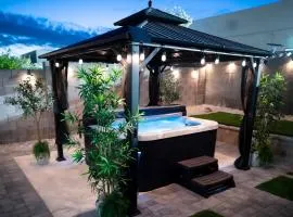Enchanting Gardenhome- Spacious Yardluxe Jacuzzi