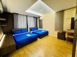 Opulent Villa for 20pax BBQ, Steps to Beach Market