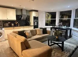 The Victorian City Mansion - Exclusive & Parking