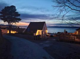 Close to the Airport and Trondheim, hotel de playa en Malvik