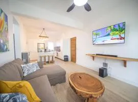 Caribbean Breeze - 2BR Apartment close to Beach