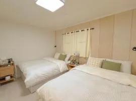 Doors Seongsu