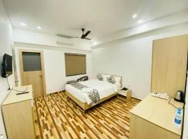 Auric Hotel