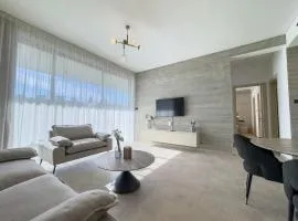 Malberry Park 102 - Modern 2 Bedroom Apartment with Pool, Gym, Jaccuzi