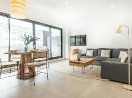 Beachside escape with parking and pool REMS