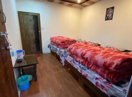 Baaromaas cottages, ξενοδοχείο σε Sonprayag