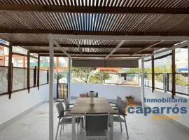 Chalet El Coto Vera Playa, Tres dormitorios, Urbanización Piscina, Terraza, Sótano, Garaje