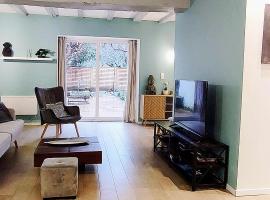 Casa Luna - Une Maison à la Situation Exceptionnelle Offrant Sérénité et Confort en Plein Cœur de Bourges, villa in Bourges