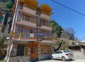 Hotel Seven Heaven ManaIi BY RS Group Of Hotel's