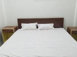 Shree krishna garden, hotel v destinaci Jhūsi