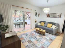 Casa ANNA - clim,2 chambres, 50 m plage, terrasse 16m2, Wifi, resort em Platja  d'Aro