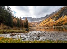 Chez Nino, hotel i Villar-Saint-Pancrace