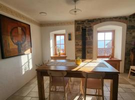 Hi&scaron;a Manira，阿伊多夫什契納的Villa