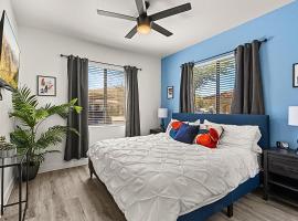 Family Fun ASU Football Stay , 2BR, Pool & Spa- 1001, hotel in Tempe