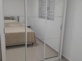 Secret Garden Bedroom, hotel en Cuiabá