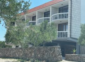 nb APARTMENTS by the sea, hotel din Lumbarda