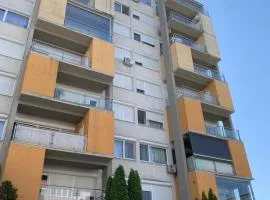 Esmeral Residence