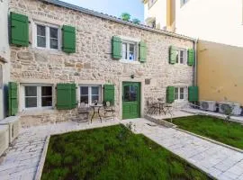 10 Heritage Rooms